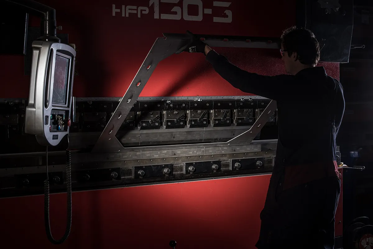 Precisie-perswerk bij Estax Techniek